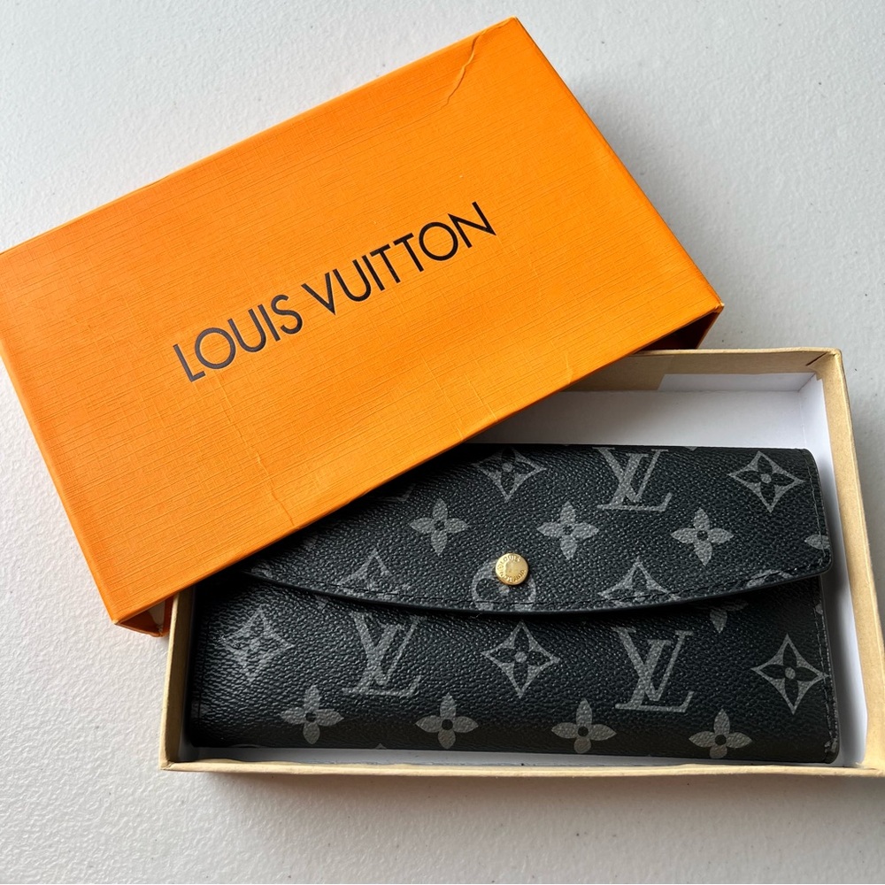 Brand New Louis Vuitton Long Wallet in a box